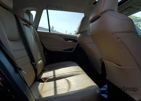 2021 Toyota Rav4 Xle Premium from USA, damaged, VIN 2T3C1RFV6MW169720